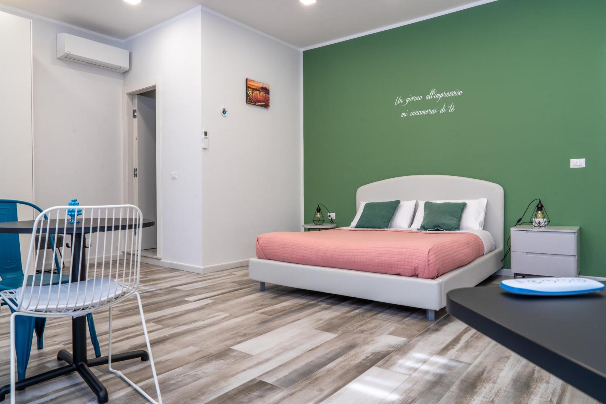 Fara'S House Bed & Breakfast Napoli Oda fotoğraf